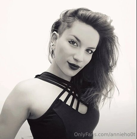 Annieho0t beautiful pornstar archive