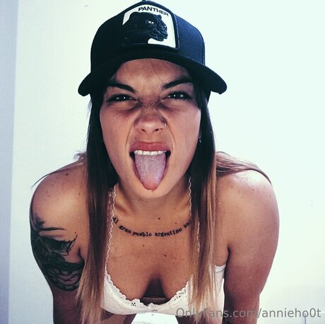 Annieho0t model best photos