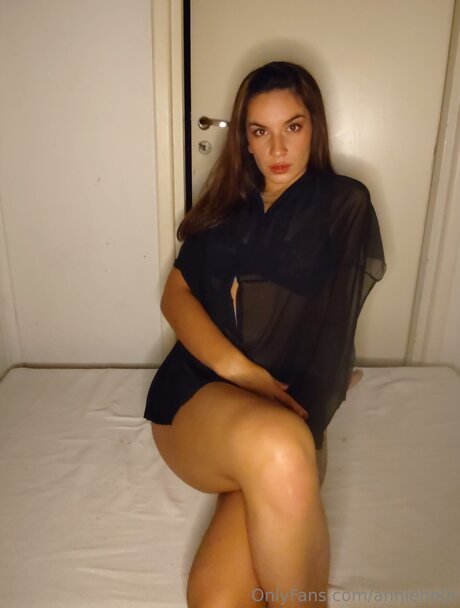 Annieho0t star adult picture