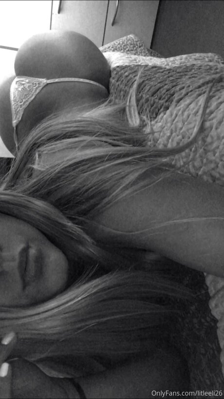 Eliigautoo pornstar nude photo