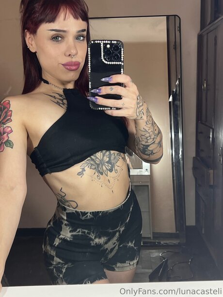 Lunacasteli star hot image