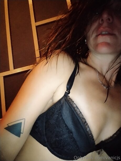 Vanicjs nudes model archive