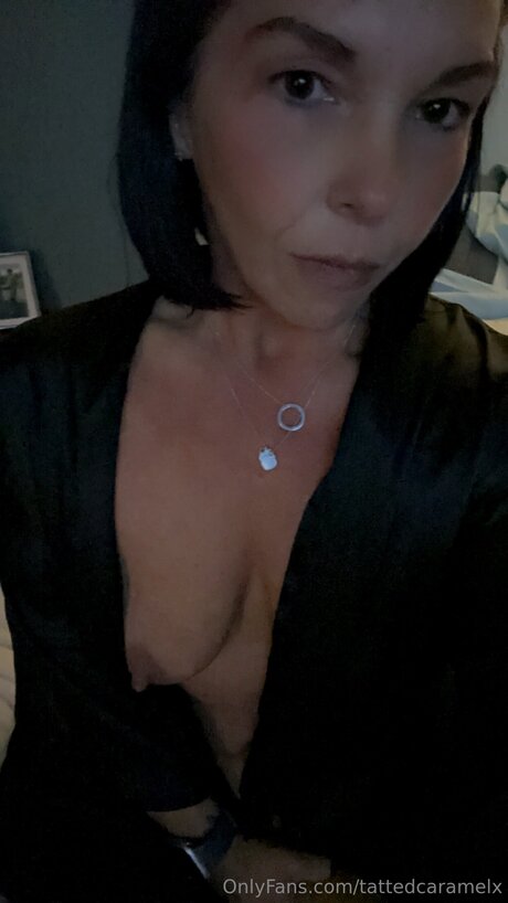 Tattedcaramelx hot star pics