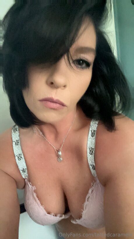 Tattedcaramelx adult actress pic