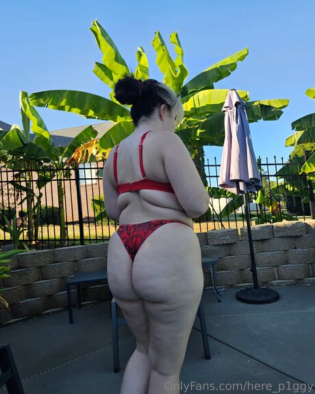 Here P1ggy top model galleries