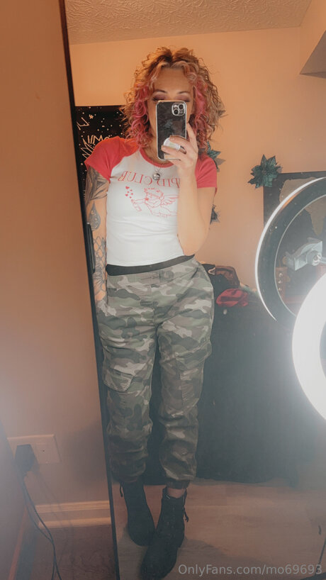 Mo69693 model xxx galleries