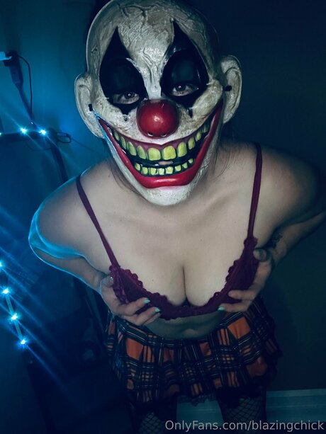 Blazingchick model pornographic pic