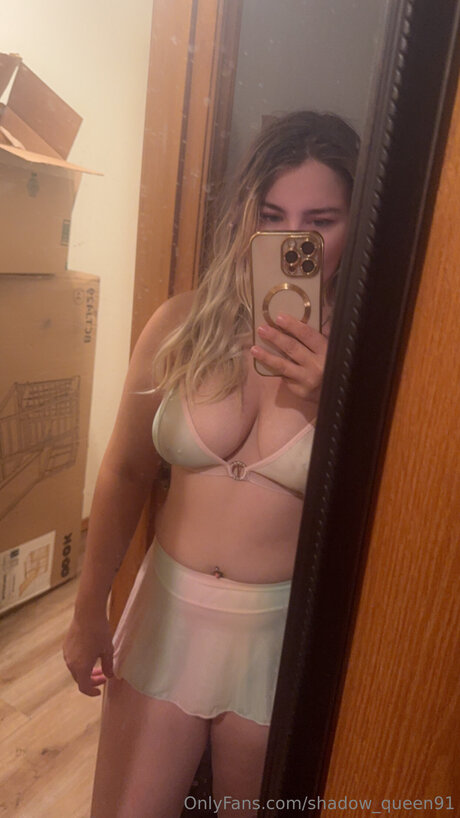 Shadow Queen91 sexy pornstar pic