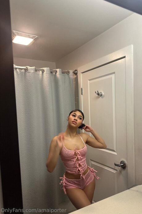 Amaiporter star adult photo