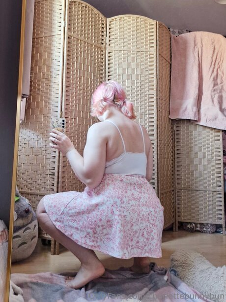 Charlottebunnybun hot actress image