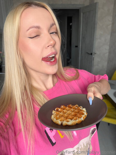 Babyy Bonnie pornstar exclusive photos