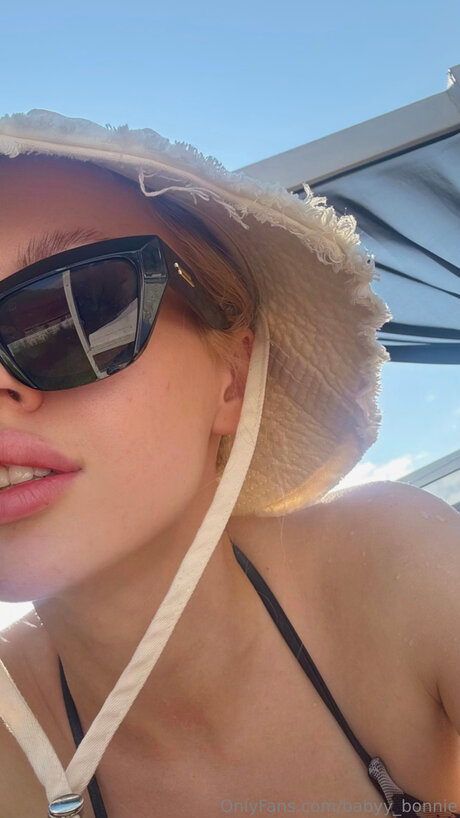 Babyy Bonnie star pornographic pics