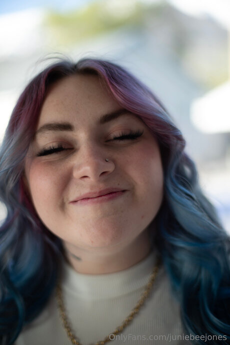 Juniebeejones model sex img