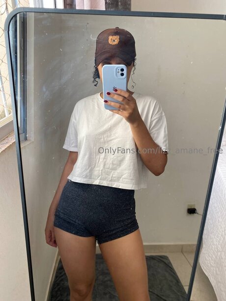 Lizz Nks exclusive model image