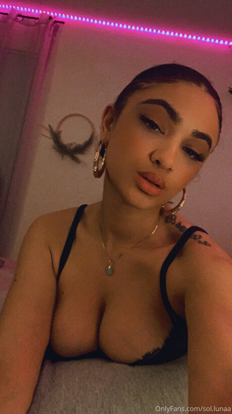 Sol Lunaa model sex gallery