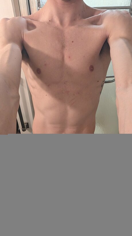 U42231016 model nudes photo