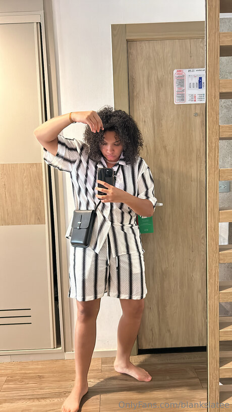 Blankslatee xxx model photo