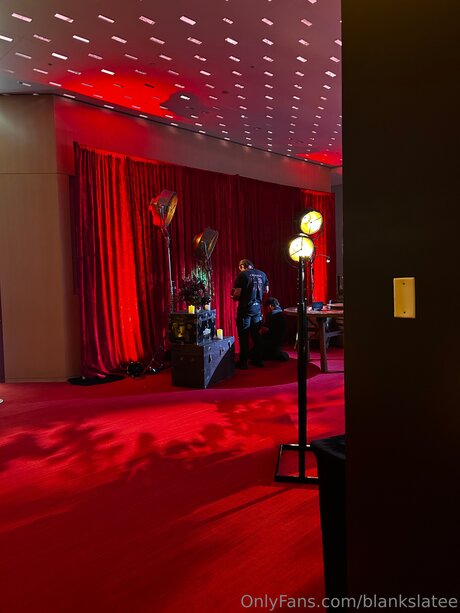 Blankslatee model picture