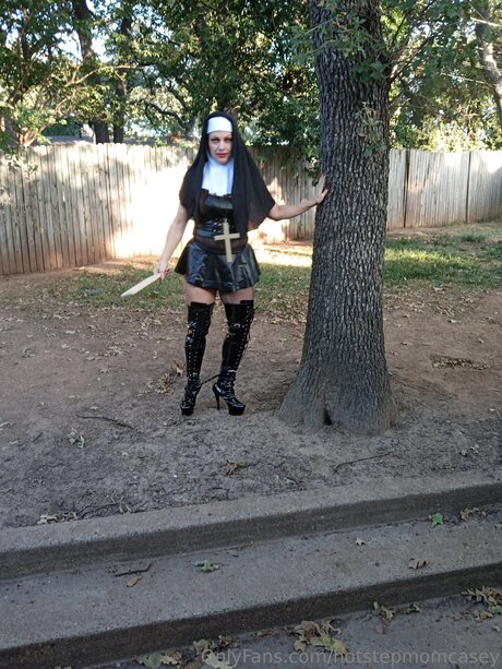 Hotstepmomcasey sex actress images