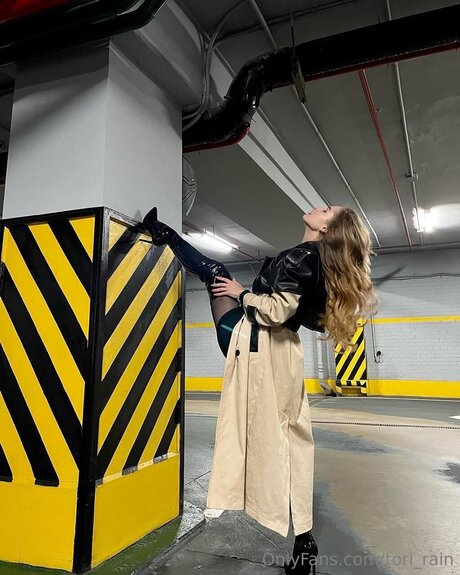 Tori Rain star exclusive images