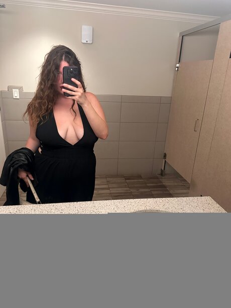 Peatykittykiss hot actress picture