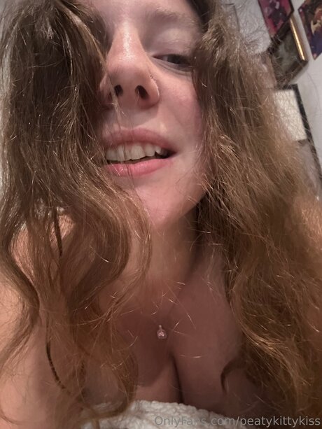 Peatykittykiss free pornstar picture
