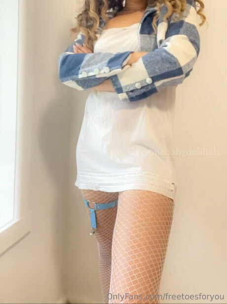 Freetoesforyou star erotic images