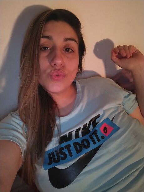 Arisnai star nude image