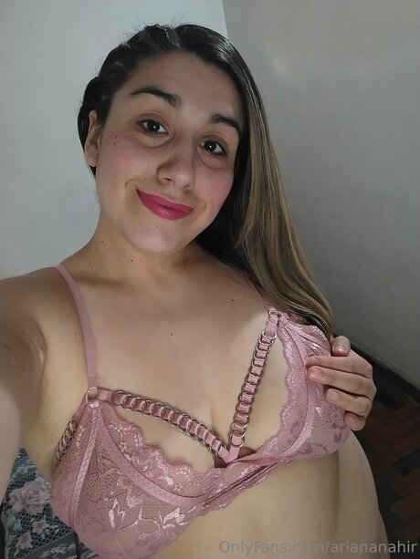 Arisnai exclusive actress gallery