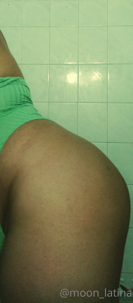 Moon Latina star best galleries