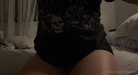 Ewwkat pornographic star image