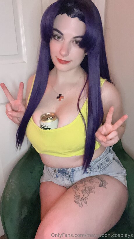 Mavarooniee sexy pornstar photos