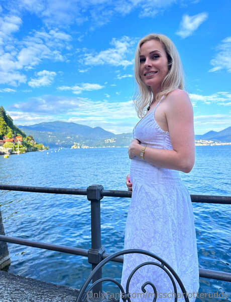 Misscharlotteruddy hot model pic