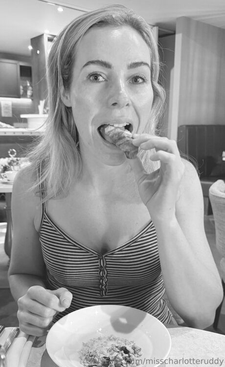 Misscharlotteruddy star nude image