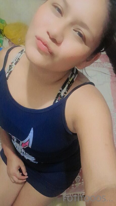 U356544277 star naked images