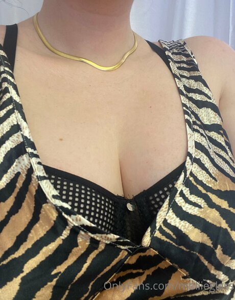 Mollieglass model free pictures