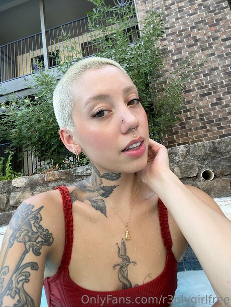 R3plygirlfree pornstar perfect galleries