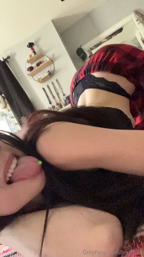 Lexh333 erotic actress pic