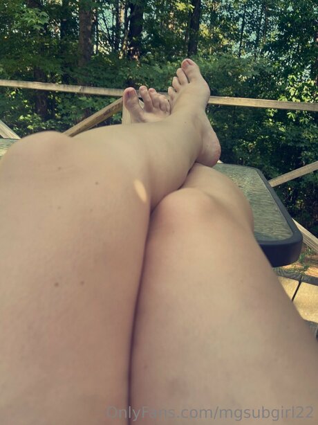 Mgsubgirl22 star top picture