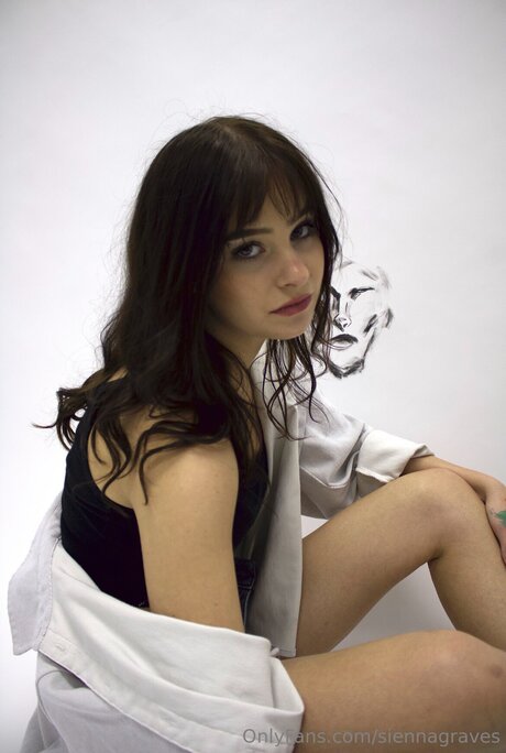 Siennagraves nudes pornstar image