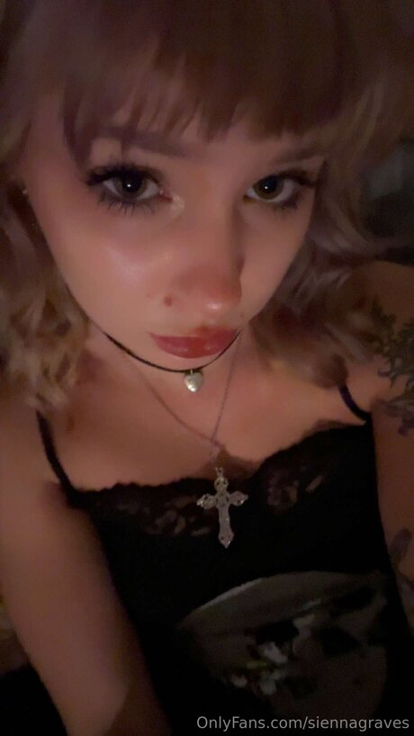Siennagraves star best photos