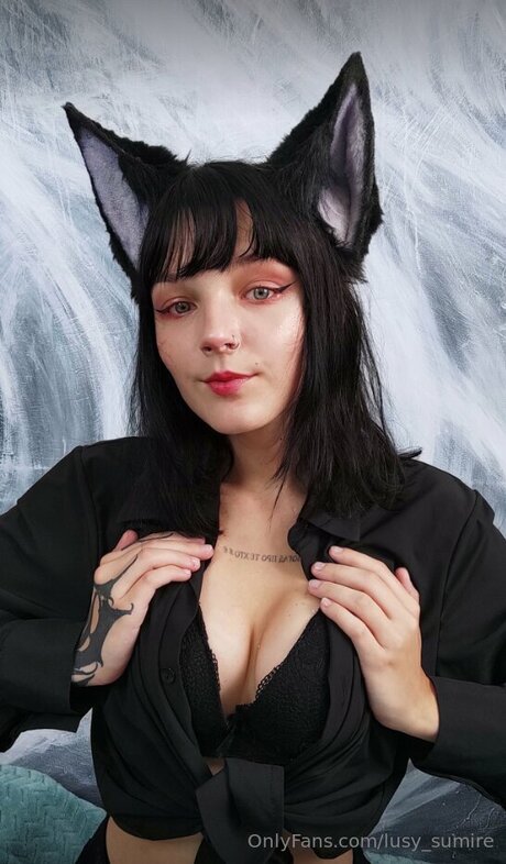 Lusy Sumire art actress image