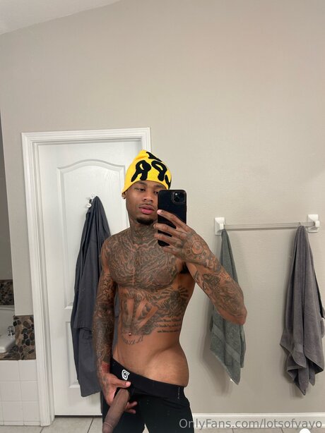 Lotsofyayo star erotic images