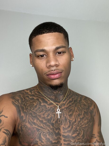 Lotsofyayo sexy actress pictures