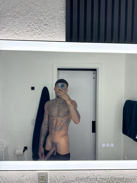 Lotsofyayo naked actress photos