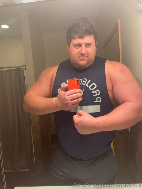 Thebulkinghog pornstar naked image