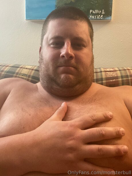 Thebulkinghog adult model photo