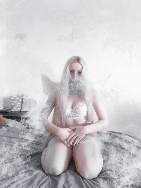 Infinitely Sensitive xxx model img