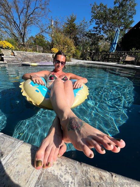 Gigiravine art star picture