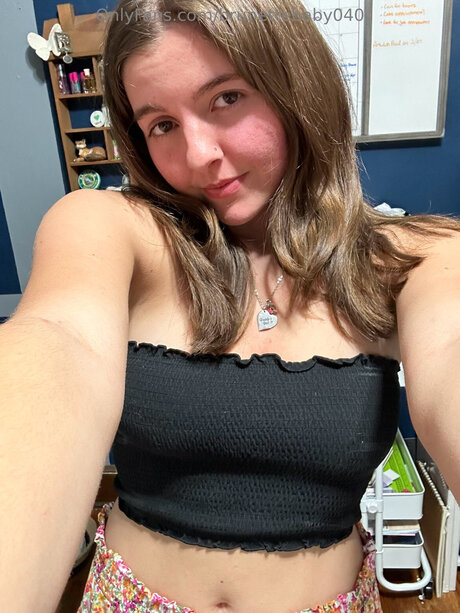 Brunettebaby040 star art gallery